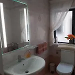 Manor Court Luxury *