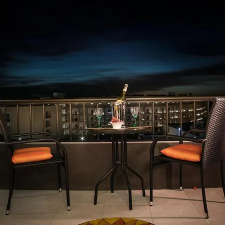 Manor Court Luxury Apartment St. Paul's Bay