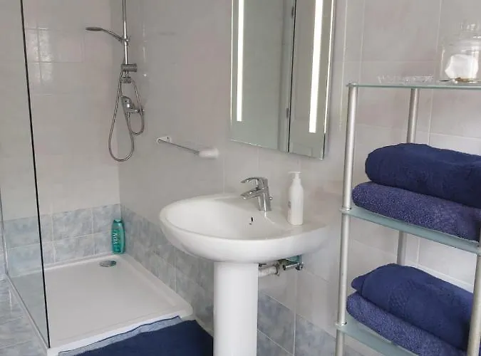 Manor Court Luxury Сент-Полс-Бей