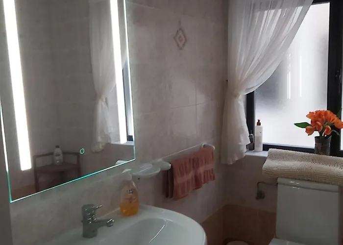 Апартаменты Manor Court Luxury *