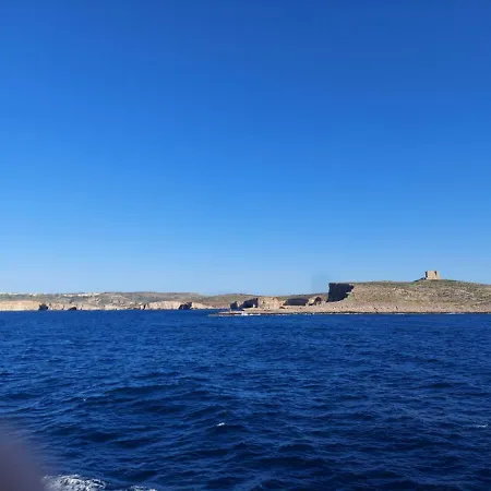 Manor Court Luxury *