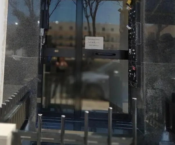 Manor Court Luxury Διαμέρισμα *