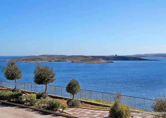 Manor Court Luxury *